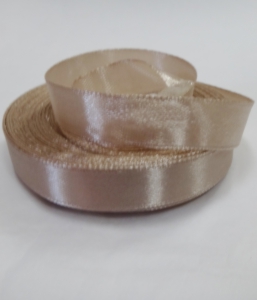 Лента атласная 12 мм( 23 метра )  113 светло-кофейный .