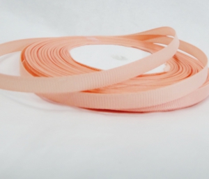 Лента репсовая 0,6 см ( 18 м )цв персиковый