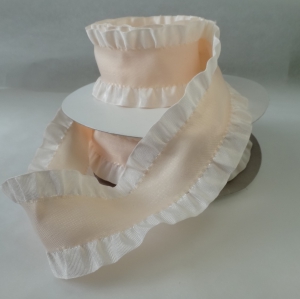 Лента декоративная 1816  5 ярд ( 4 см ) .