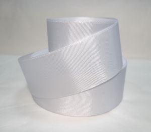 Лента репсовая  однотонная  цв.белый ( высота 4 см  , 18 метров в рулоне)