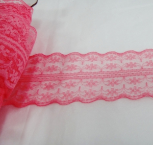 Кружево ( полиамид) 028  ( ширина 4 см , 11метров )